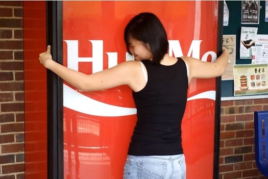 Coca-Cola-Hug-Machine-Open-Happiness-campaign